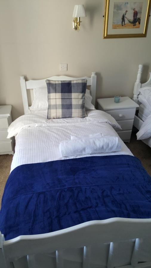 Central Bar Guesthouse Cushendall Eksteriør bilde