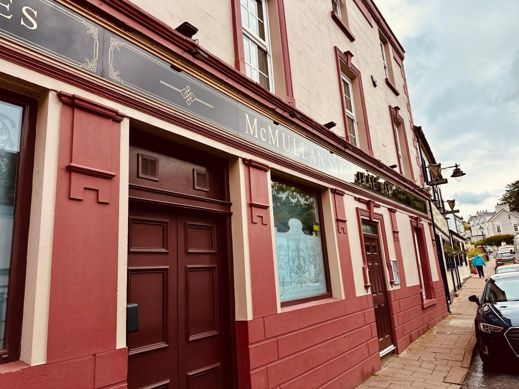 Central Bar Guesthouse Cushendall Eksteriør bilde